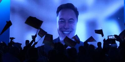 Elon Musk szerint túl kell lépni Németország bűnein, Donald Tusk és a Jad Vasem igazgatója is kiakadt