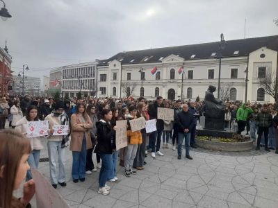 „Még tömegesebb és erőteljesebb lesz a középiskolák tiltakozása (is)”