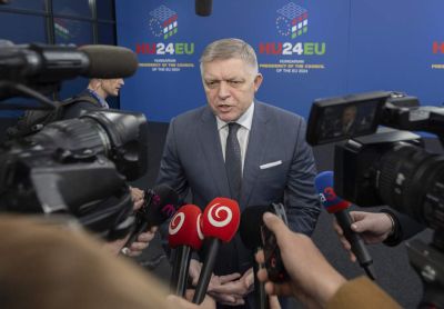 Robert Fico  azzal vádolja a Grúz Nemzeti Légiót, hogy köze van a szlovákiai tüntetésekhez