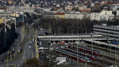 Lázár János: Nagy a verseny a pályaudvarok fenntartásáért