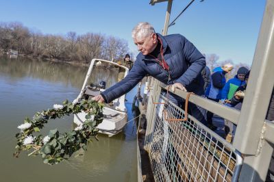 A ciánszennyezésre emlékeztek Tiszacsegén