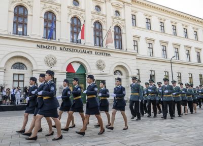 A Nemzeti Közszolgálati Egyetem kitalált egy nem létező egyetemi címet az induló tanárképzéshez