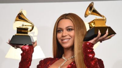 Beyoncé történelmet írt, 28 év után ismét Grammy-díjas a The Beatles