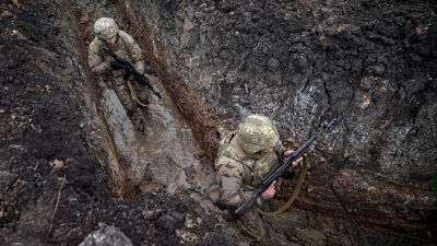 Egészen súlyos szintet ért el az ukrán hadsereg leépülése: rendkívüli döntésre kényszerült Kijev