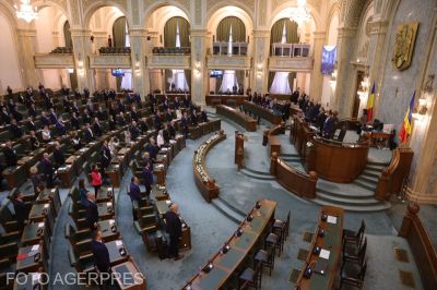 Elájult a képviselő a költségvetés-tervezet bizottsági vitáján