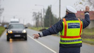 Ellepik Budapestet a rendőrök: jön a fokozott ellenőrzés!