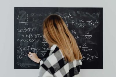 Kerettanterv: a matematika is kikerülhet egyes osztályokban a kötelező tárgyak közül